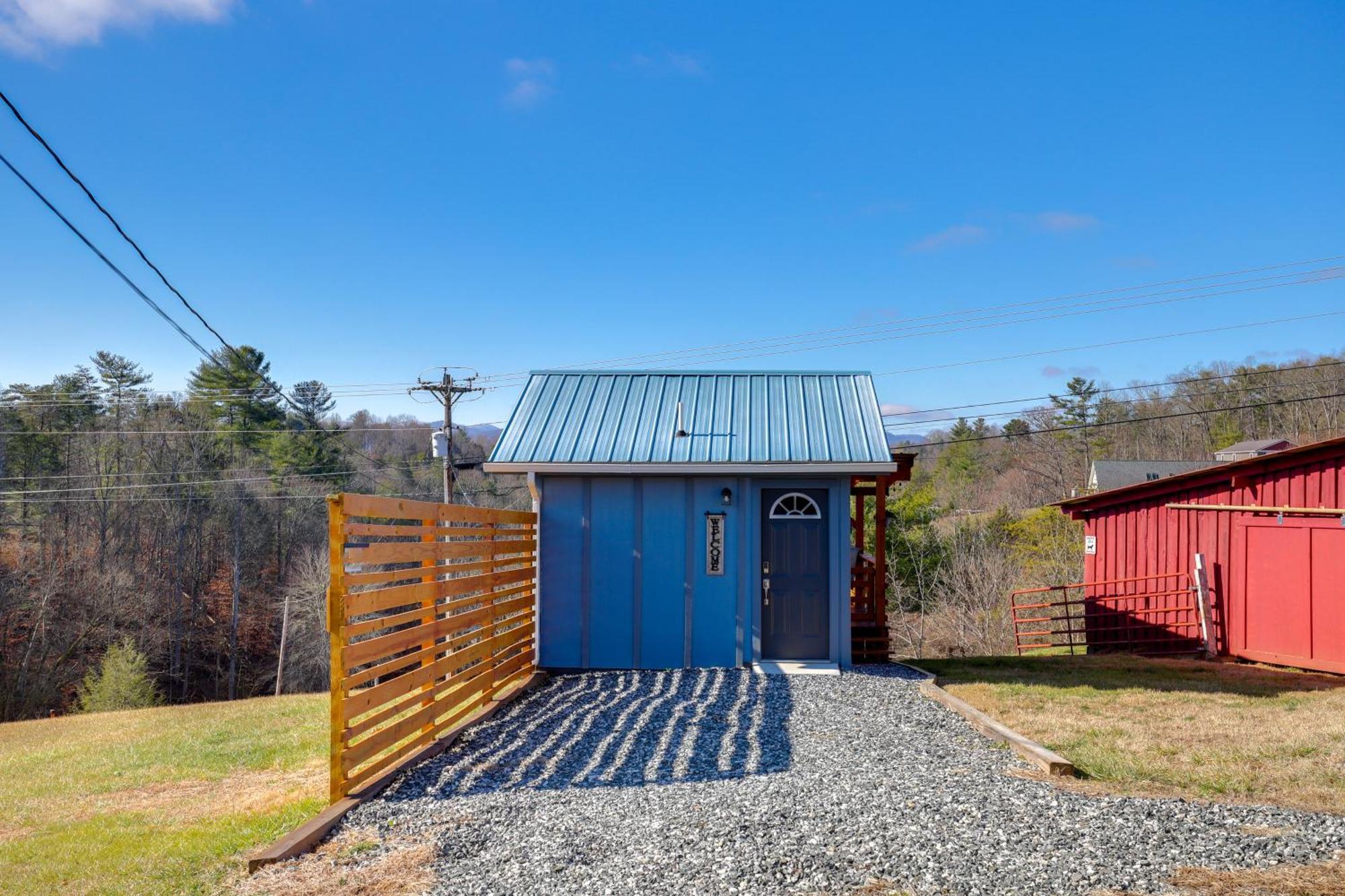 Marshall Studio With Loft, Hot Tub And Views! Eksteriør billede