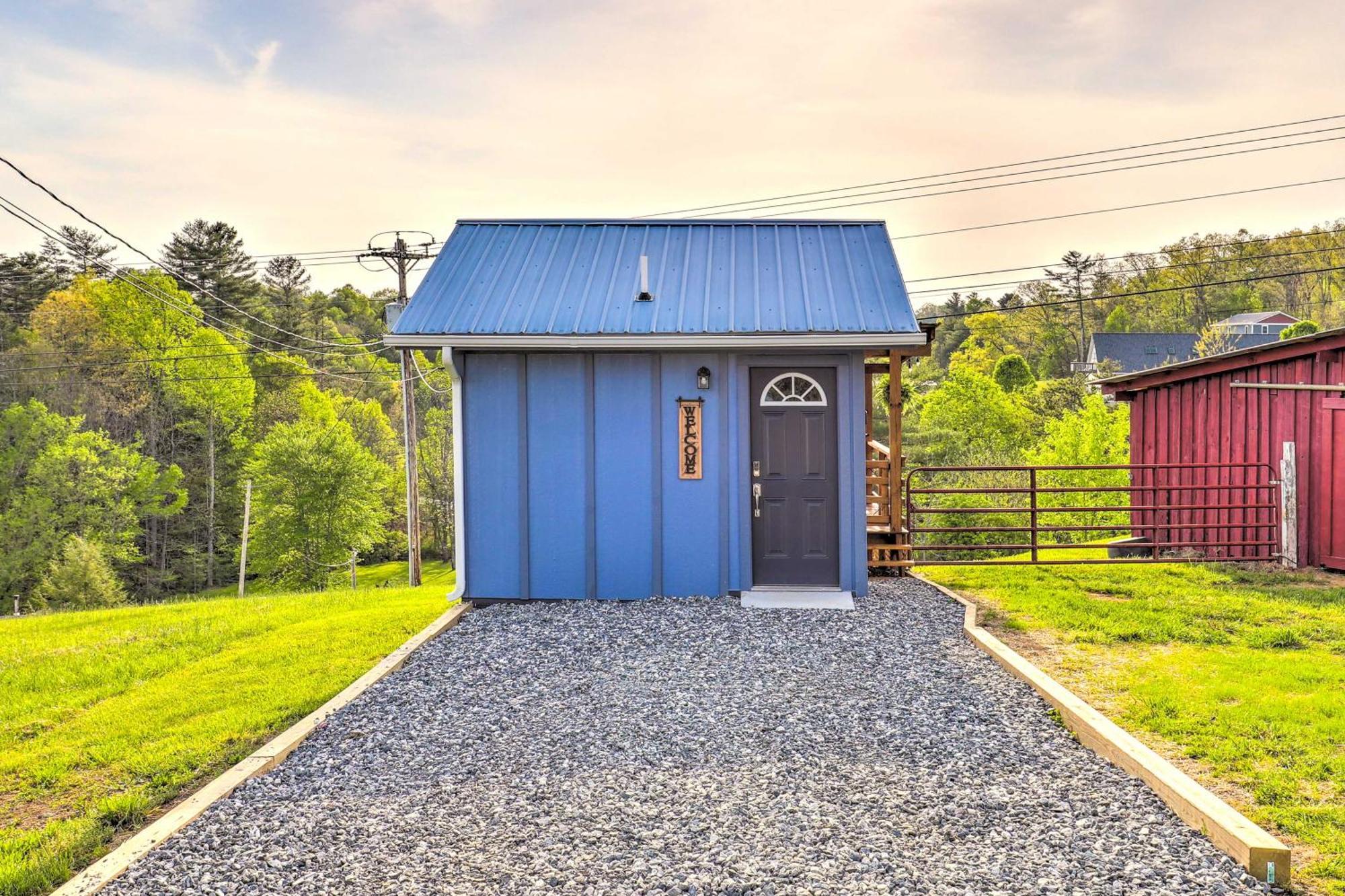 Marshall Studio With Loft, Hot Tub And Views! Eksteriør billede