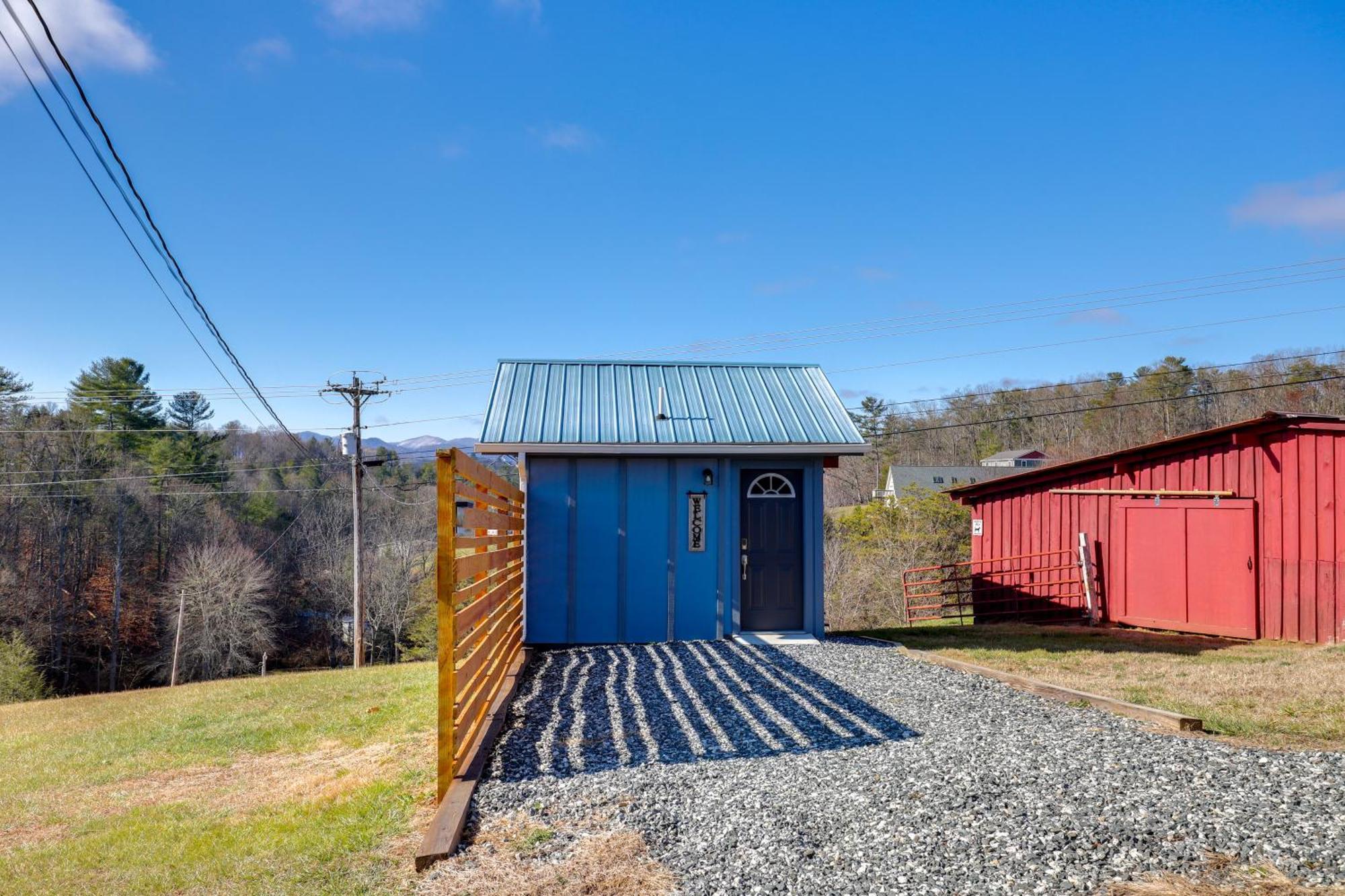 Marshall Studio With Loft, Hot Tub And Views! Eksteriør billede